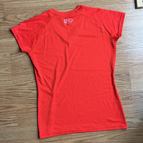 UA workout top - Picture 4 of 4